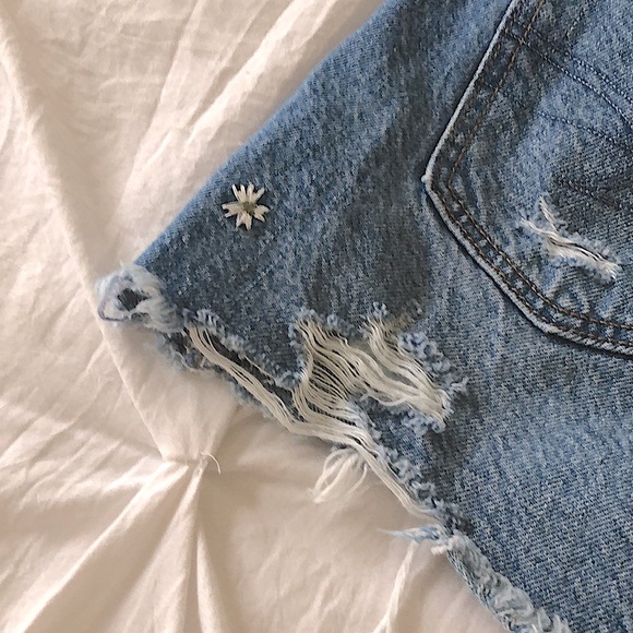 American Eagle Floral Jean Shorts - Picture 3 of 4